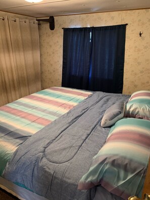 5 chambres, draps fournis