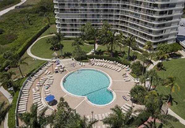 Outdoor pool, a heated pool