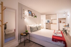 1 chambre, fer et planche à repasser, Wi-Fi, literie fournie