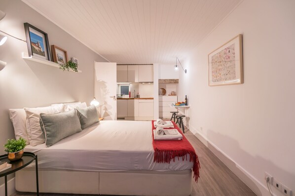 1 chambre, fer et planche à repasser, Wi-Fi, literie fournie