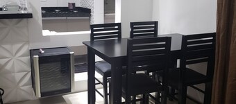 グアルジャサントスのフェリー乗り場の隣にある新しいフィット