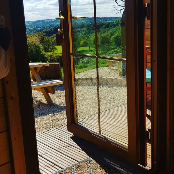 Standard Cabin | Terrace/patio - Kiss Wood Cabins (Macclesfield)