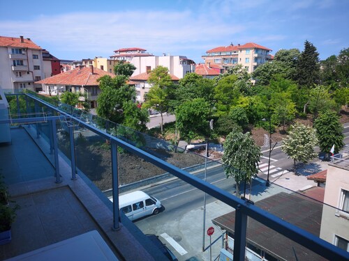 Nessebar VIP Apartment 511 with seaview and town view, 100m awy the sea beach