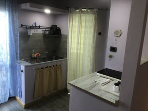 Private kitchen - the corner of the independent baby studio (Comune di Sesto Fiorentino)