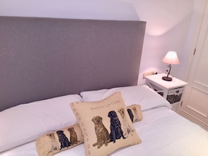 3 Schlafzimmer, Zimmersafe, Schreibtisch, Bügeleisen/Bügelbrett