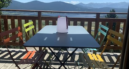 Bas de chalet cosy LES ANGLES vue superbe sur lac et Montagnes - 4-6 personnes