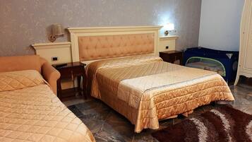 Coffres-forts dans les chambres, rideaux occultants