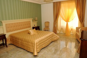 In-room safe, blackout drapes, soundproofing, free cribs/infant beds