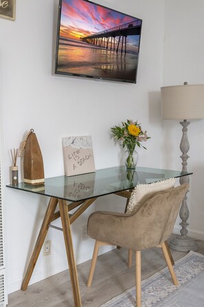 Interior - Breathtaking Oceanfront Accomm.:  "Best in Class" Recipient for Vacation Rentals (Hermosa Beach)