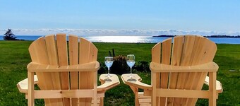 Oceanfront - PEI Beach House by the Bay - 4 Star - Great Location