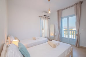 8 chambres, coffres-forts dans les chambres, fer et planche Ă repasser