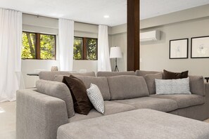Smart-TV, Kamin, Netflix, Hulu