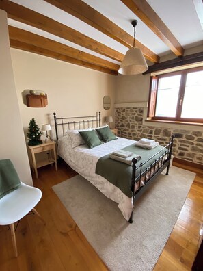 5 chambres, fer et planche Ă repasser, Wi-Fi, literie fournie