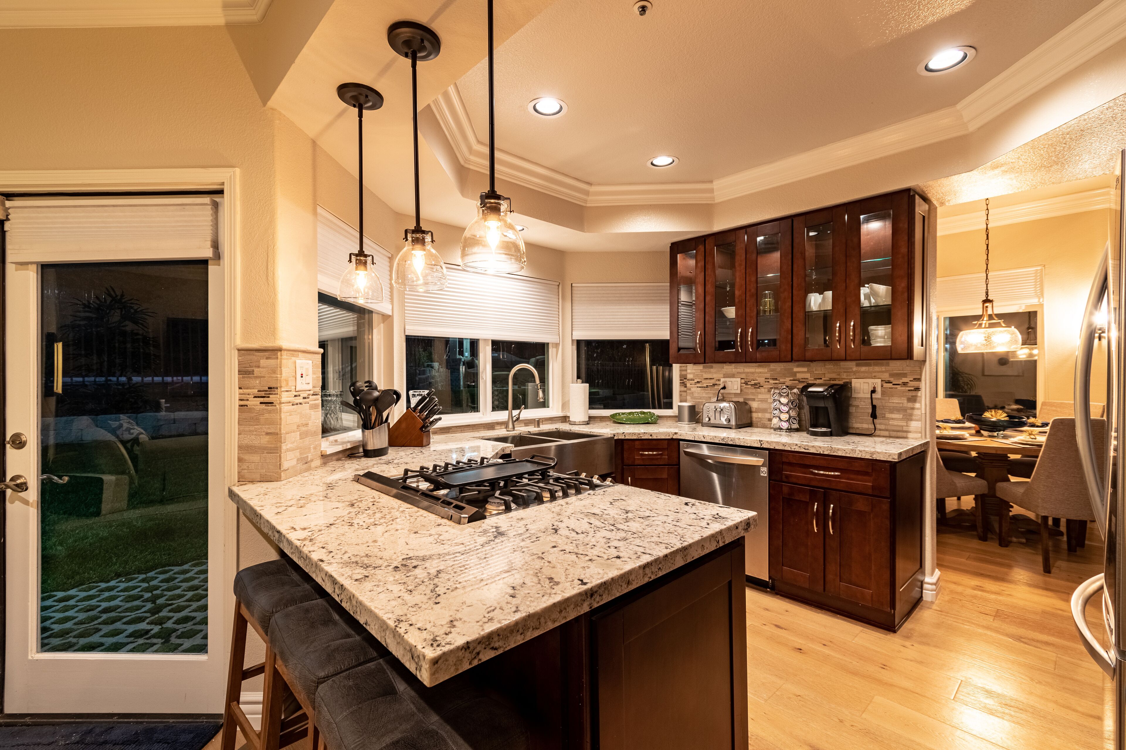 Kühlschrank, Mikrowelle, Ofen, Geschirrspüler