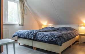 3 slaapkamers, reisbedje, beddengoed