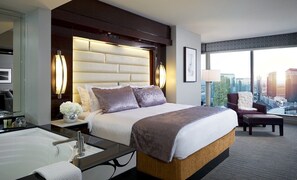 1 bedroom, iron/ironing board, WiFi - Perfect for Conferencing, Shopping, Dining, Shows and the Strip! (Las Vegas)