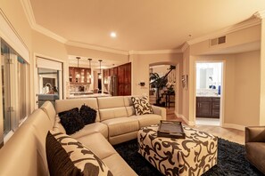 TV, fireplace, stereo - Winter SPECIAL Book 90+ days & get an additional 15% OFF!! (Dana Point)