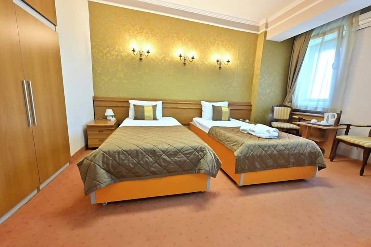 1 bedroom, minibar, in-room safe, desk
