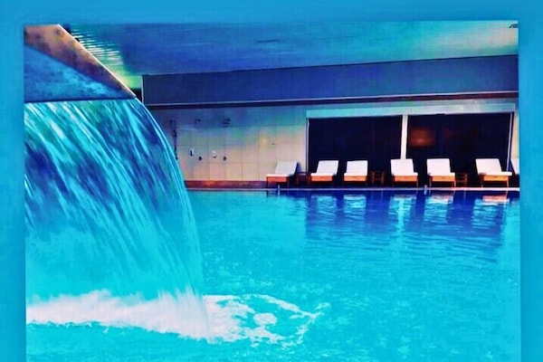 7 indoor pools, seasonal outdoor pool, pool loungers