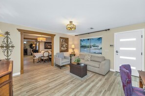 Interior - 
	4 Bedroom 3 Bathroom Garden Oasis with Fireplace, Casita, and Chief’s Kitchen (Phoenix)