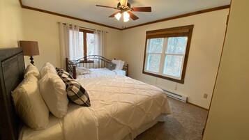 4 habitaciones, caja de seguridad en la habitación y escritorio