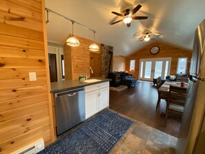 Interior - Newly Renovated AC 4 ACRES 3000sqft home with Full Game Room (Hunter)