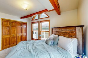 1 bedroom, iron/ironing board, Internet, bed sheets