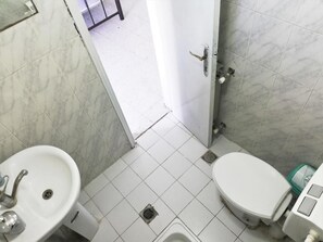 Bathroom - Rest Hostel (Bethlehem)