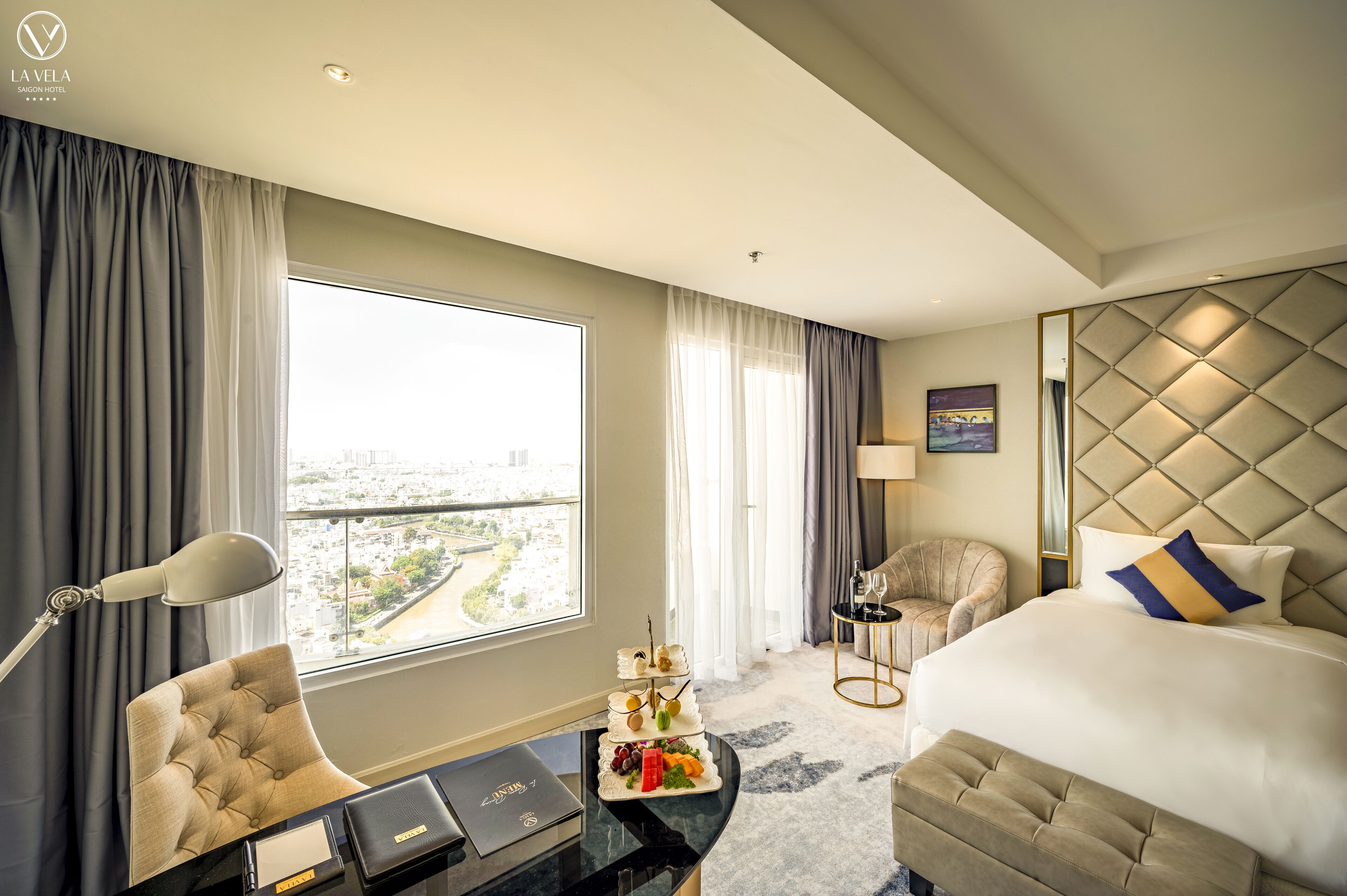 Premier Luxury King Room, Balcony City View | Minibar, in-room safe, desk, blackout drapes