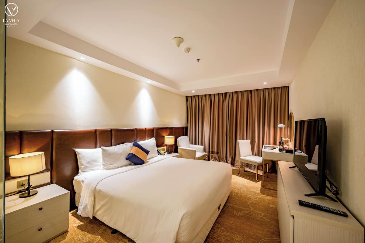 Minibar, in-room safe, desk, blackout drapes