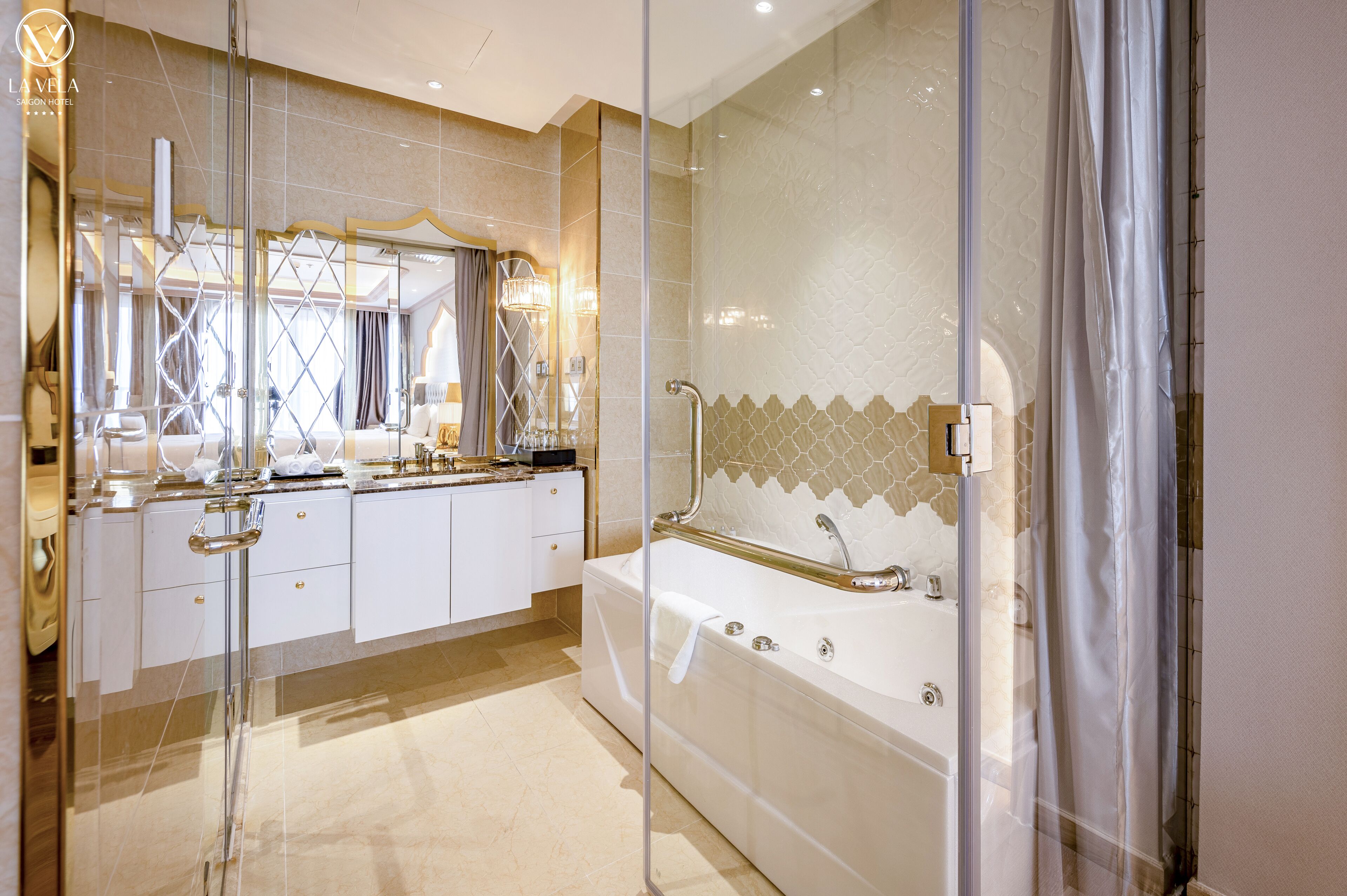 separate bathtub and shower, free toiletries, hair dryer, bathrobes