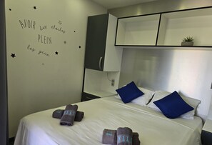 2 bedrooms, in-room safe, iron/ironing board, travel crib - BUNGALOW with private pool 5 minutes from the beach (SAINTE ANNE)