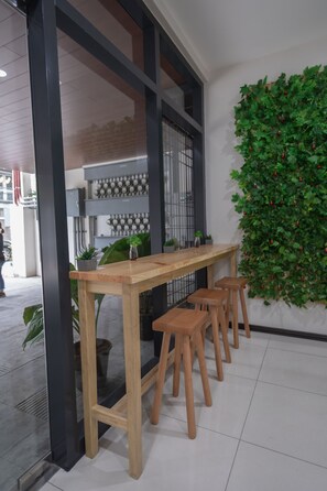 Lobby sitting area - Arceli's Place (Makati)