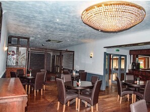 Dining - Beautiful Iway Inn hotel (Cambridge)