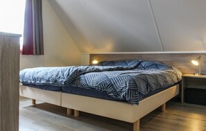 4 quartos, berço de viagem, Wi-Fi de cortesia, roupa de cama