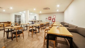 Unclassified image, 5 of 32, button - OYO Townhouse 260 Malibu Town (Gurugram)