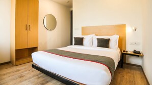 Unclassified image, 4 of 32, button - OYO Townhouse 260 Malibu Town (Gurugram)
