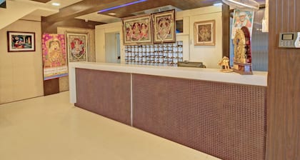 OYO 29573 Santoshi Hometel