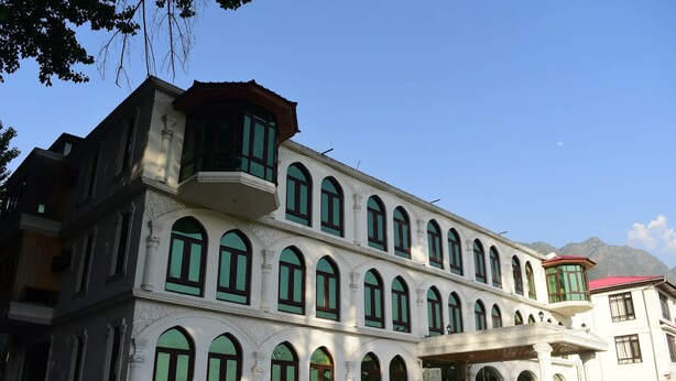 Exterior - Capital O 3734 Hotel Naqash Residency (Srinagar)