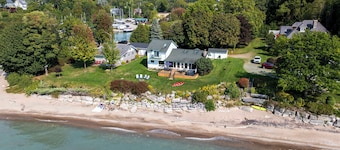 Bayfield Lakefront Retreat • Sunset Hot Tub • Sleeps 10