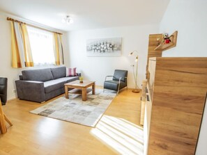 Flat-screen TV - Christine by Interhome (Prutz)