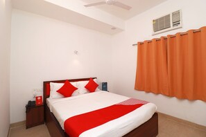 Room - OYO Flagship 35654 Hotel Kanchan Sishu Vihar (Bhubaneshwar)