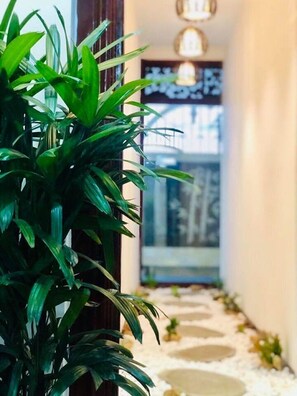 Massage đá nóng, massage Thụy Điển, dịch vụ massage