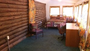Room, 2 Double Beds | Free WiFi, bed sheets - Northwest Territory Coach House (Athens)