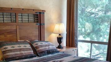 1 slaapkamer, een strijkplank/strijkijzer, gratis wifi, beddengoed