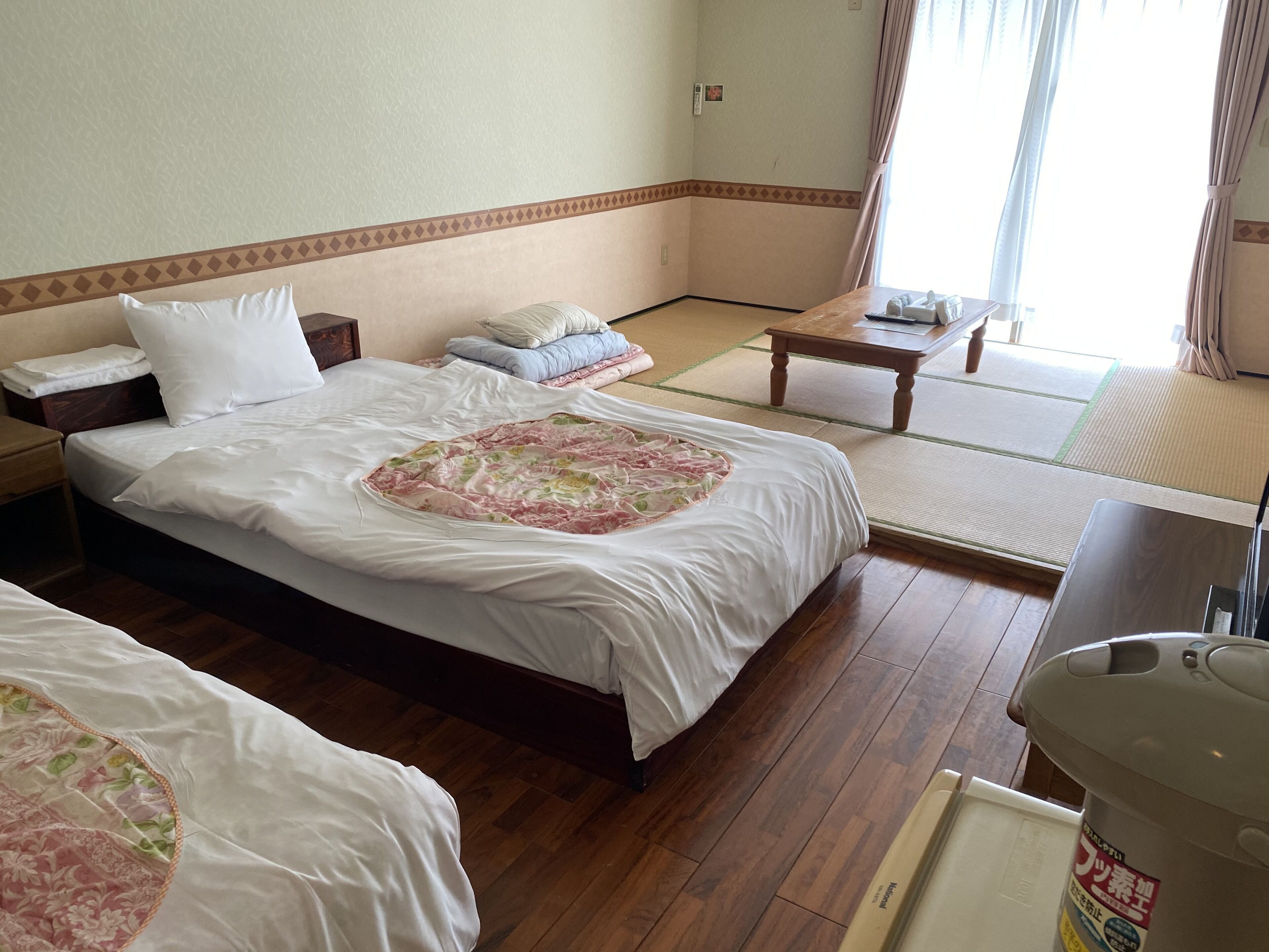 Desk, free WiFi, bed sheets