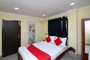 Room - OYO Flagship 22724 Hotel Shanavi Chinar Park (Barasat)