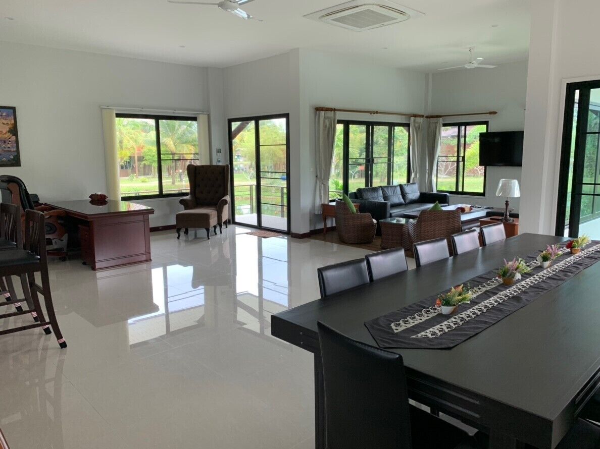 Classic Villa | Living area | LCD TV