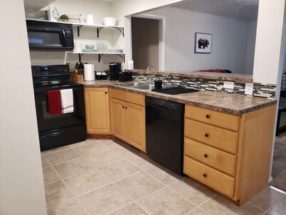 Cozy Newly Remodeled Basement Apartment