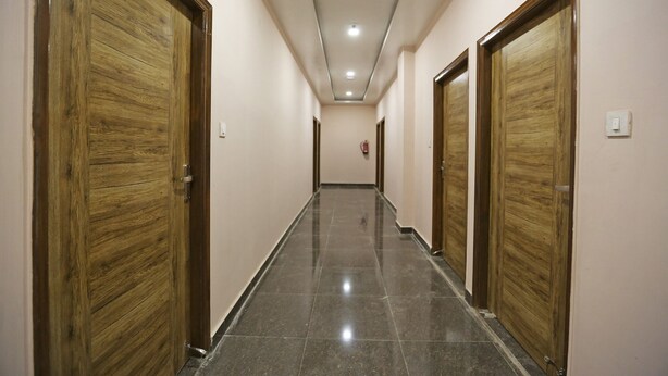 Interior - OYO Flagship 35972 Kashish Hotel Sohna Rd Sector 23 (Faridabad)